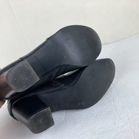 COLE HAAN Womens Sz 8 Black Leather Ankle Boots Block Heels Side Zip Buckle - Picture 12 of 13
